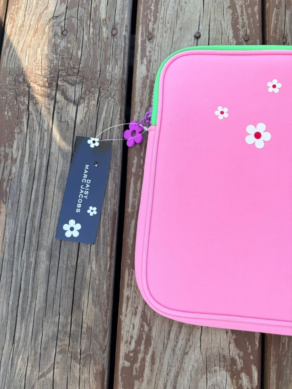 NWT Marc Jacobs Daisy Pop Laptop Case – Pink Floral